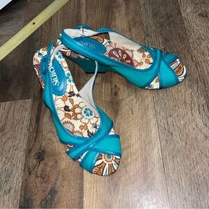 Chic Blue Peep-Toe Sandals